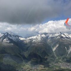 Flugwegposition um 13:43:10: Aufgenommen in der Nähe von Bezirk Surselva, Schweiz in 3181 Meter